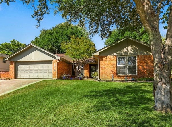 2840 Southridge Drive, Grapevine, TX 76051