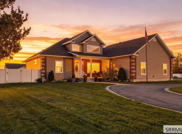 769 Katie Court, Ammon, ID 83406