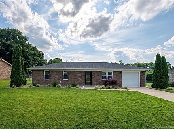 1261 Grace Street NE, Corydon, IN 47112
