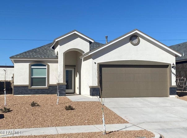 329 Kindred Drive, Clint, TX 79836