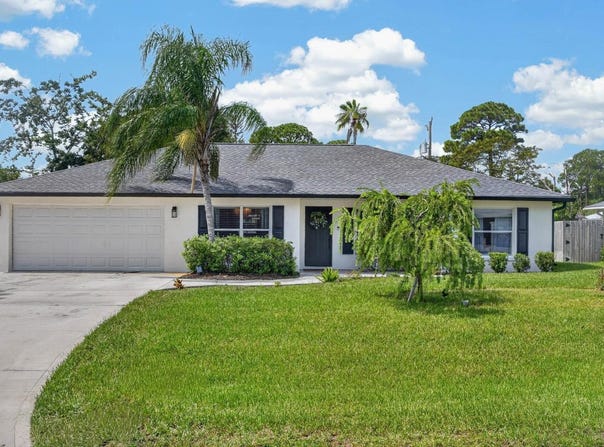 3216 UMBRELLA TREE, EDGEWATER, FL 32141