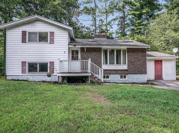 5 Mercury Lane, Pelham, NH 03076