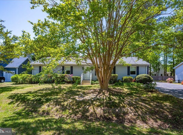 6 FRONTIER Drive, OCEAN VIEW, DE 19970
