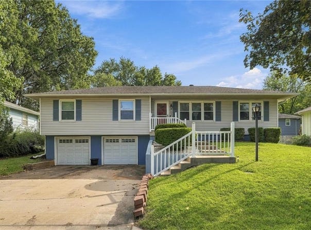 9053 E 83rd Street, Raytown, MO 64138