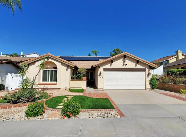 18541 Locksley St, Rancho Bernardo, CA 92128