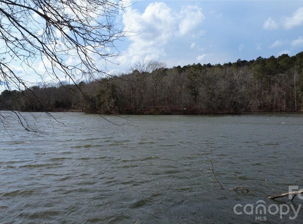3111 Catawba Road, Great Falls, SC 29055
