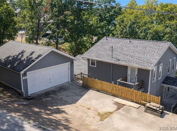 501 Winter Wood Loop, Linn Creek, MO 65052