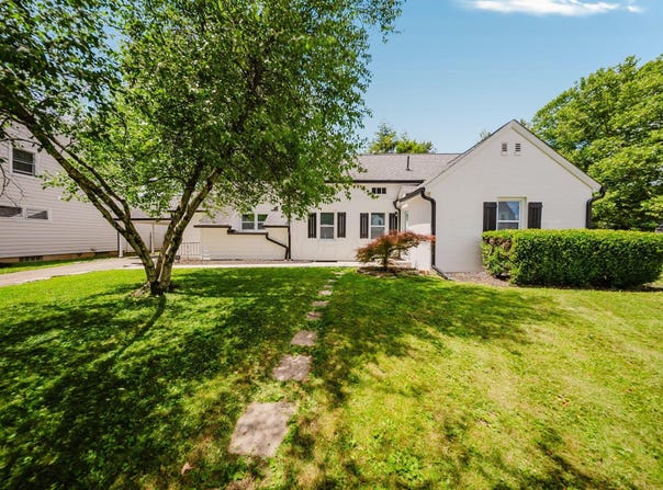 1899 Denbridge Way, Columbus, OH 43219