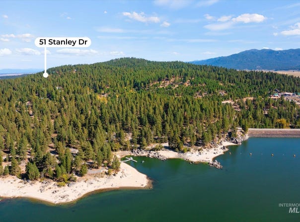 51 Stanley Dr, Cascade, ID 83611