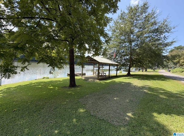 693 CHEROKEE DRIVE, RAGLAND, AL 35131