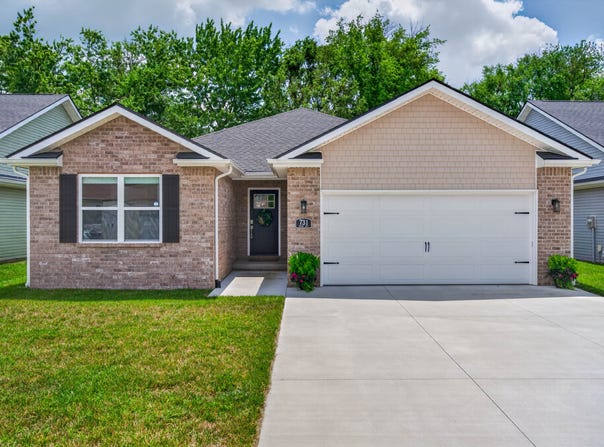 731 Maple Avenue, Seymour, IN 47274