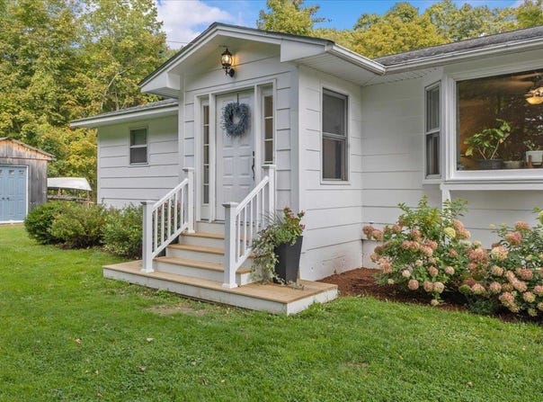 147 Browns Trace, Jericho, VT 05465