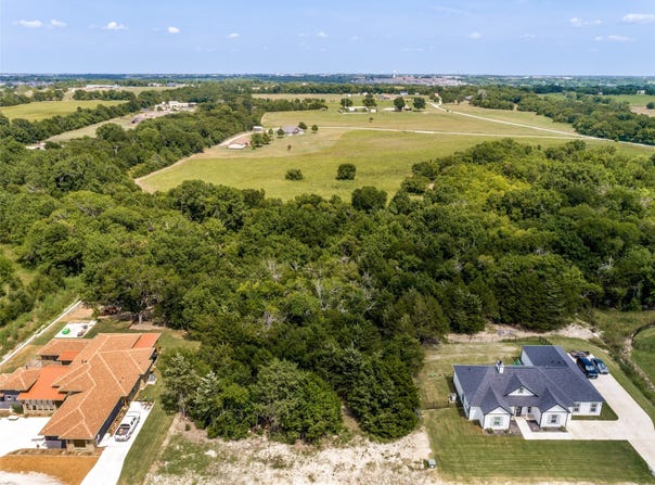 Michael Lane, Van Alstyne, TX 75495