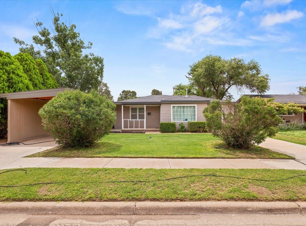 516 Double U Drive, Levelland, TX 79336