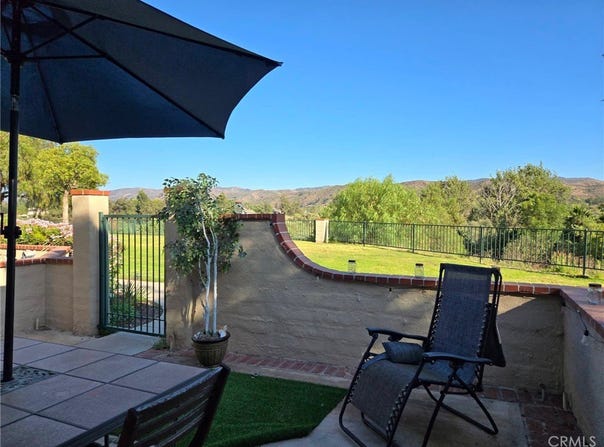 236 Country Club Drive, Simi Valley, CA 93065