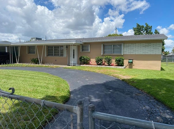 467 W 43rd Pl, Hialeah, FL 33012