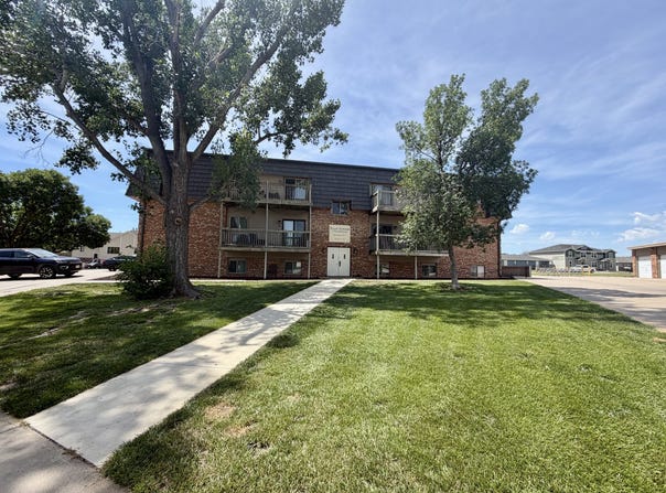 501 W 37th St., Hays, KS 67601