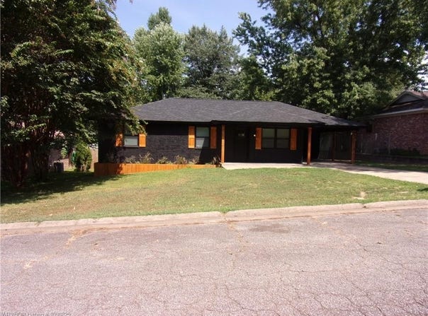 313 S 29th ST, Ozark, AR 72949