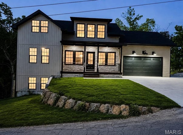 21790 Lomax, St Robert, MO 65584