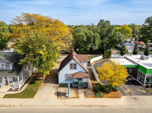2710 11th Street, ROCKFORD, IL 61109