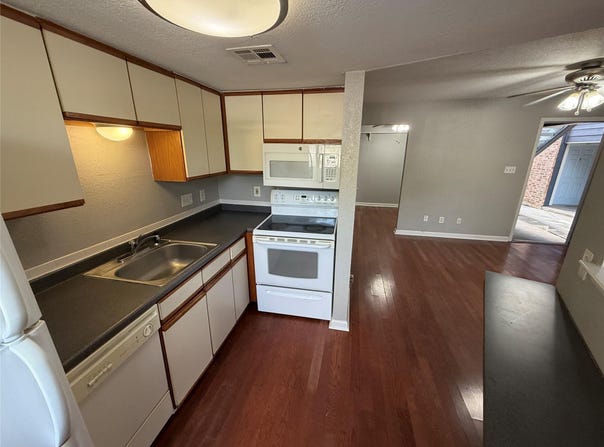 2500 Burleson Rd, Austin, TX 78741