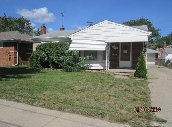 16603 Frazho Street, Roseville, MI 48066