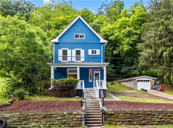 404 Valley Ave, Wall Boro, PA 15148