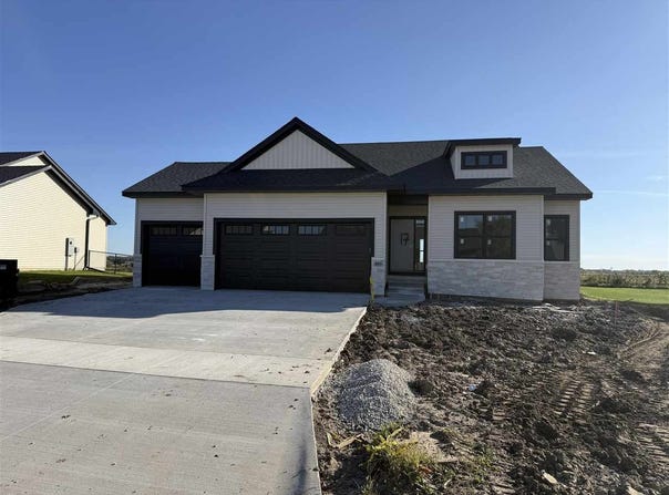 805 Yorkshire St, NorthLiberty, IA 52317