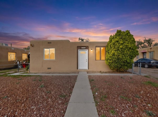 1005 Wilmoore Drive SE, Albuquerque, NM 87106