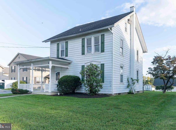 26 N KINZER Road, KINZERS, PA 17535