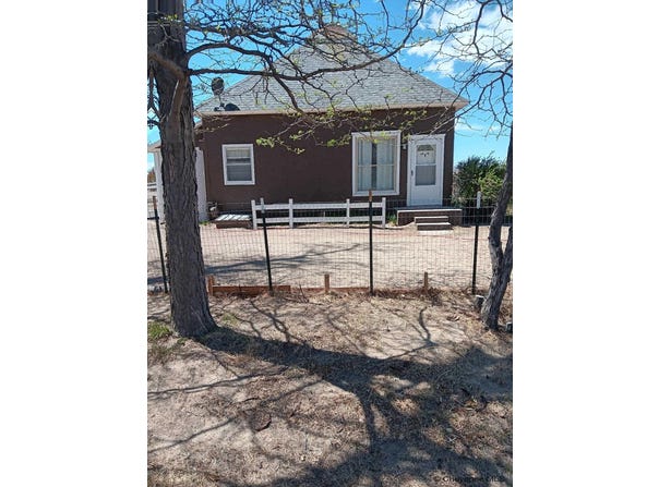 206 PREUIT RD, Wheatland, WY 82201