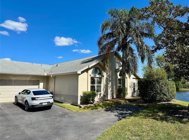 801 SILVERTHORN Lane, SUN CITY CENTER, FL 33573