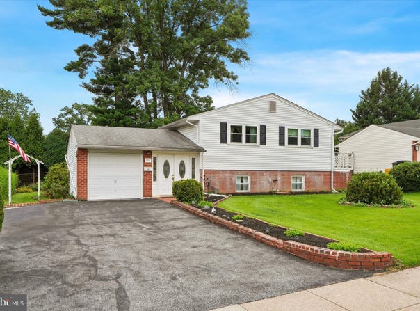 257 HEMLOCK Lane, SPRINGFIELD, PA 19064