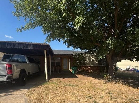 11 Elbert Heights, Quanah, TX 79252