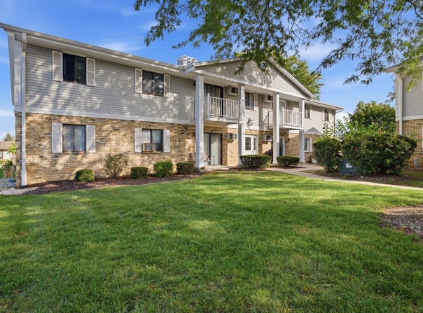 788 S River Rd, West Bend, WI 53095