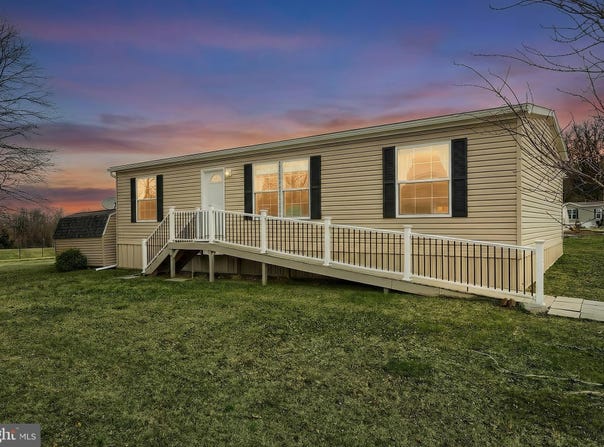 233 EAGLE Drive, HANOVER, PA 17331