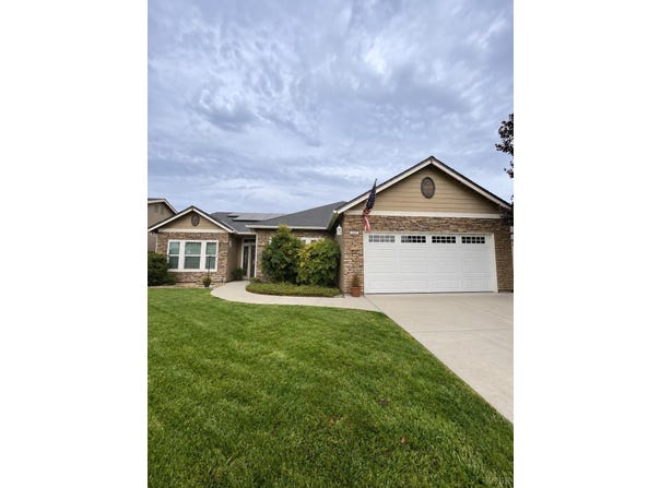 1273 N Cogswell Place, Hanford, CA 93230