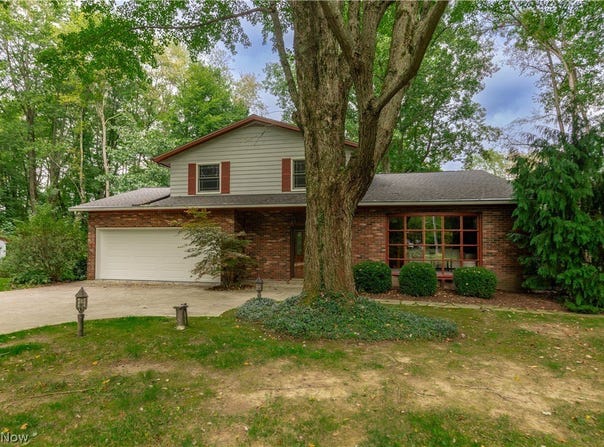 4894 Coldbrook Drive, Mantua, OH 44255