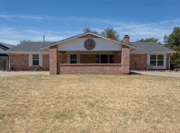 1066 JAN LEE DRIVE, Burkburnett, TX 76354
