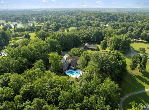 184 Country View Drive, Benton, MO 63736