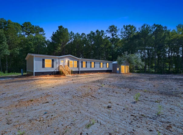329 Hickory Nut Way, Cross, SC 29436