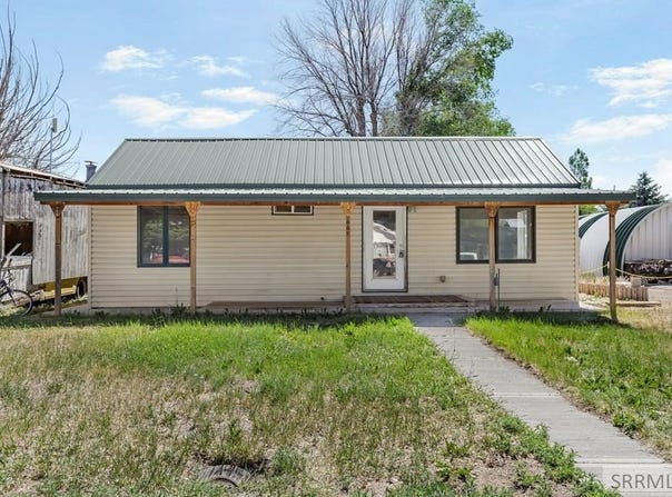 667 Decoria Avenue, Arco, ID 83213