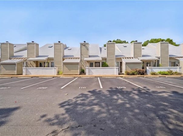 8576 Chesapeake Boulevard, Norfolk, VA 23503