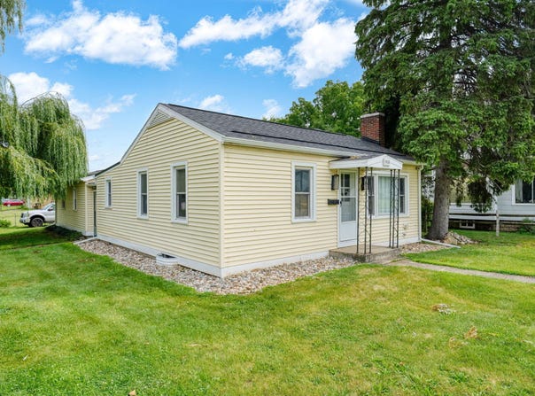 1100 E North Street, Jackson, MI 49202