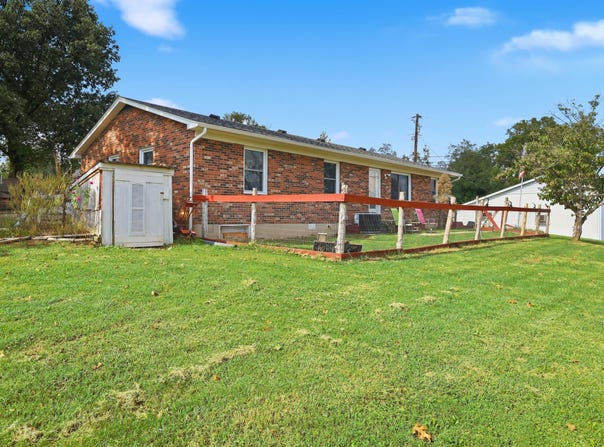 1070 Delaney Ferry Road, Versailles, KY 40383