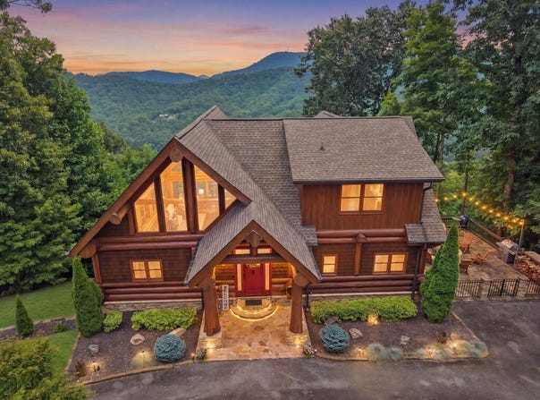 495 Overlook Drive, Blue Ridge, GA 30153