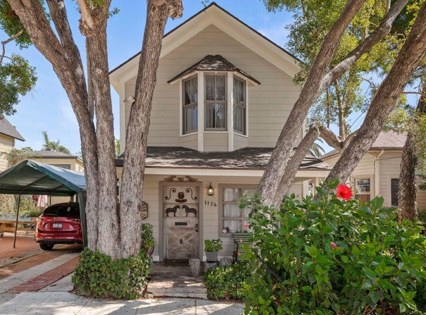 1124 Bath Street, SANTA BARBARA, CA 93101