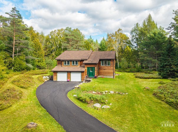 44 Cherry Tree Lane, Saranac Lake, NY 12983
