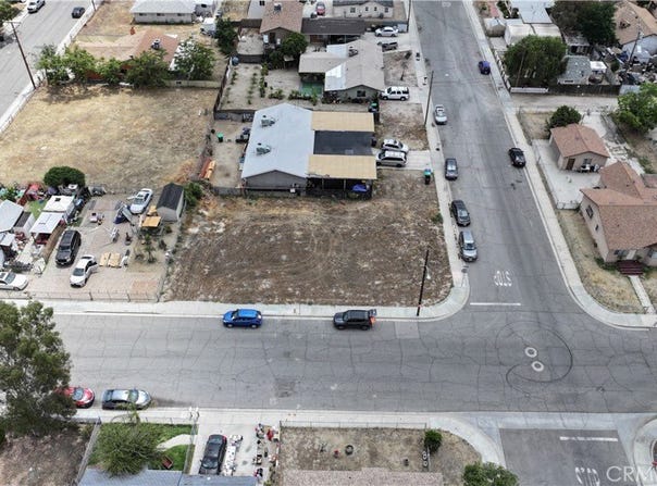 8 S Alessandro Avenue, San Jacinto, CA 92583