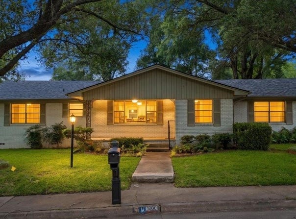 1000 Westwood Dr, Henderson, TX 75654